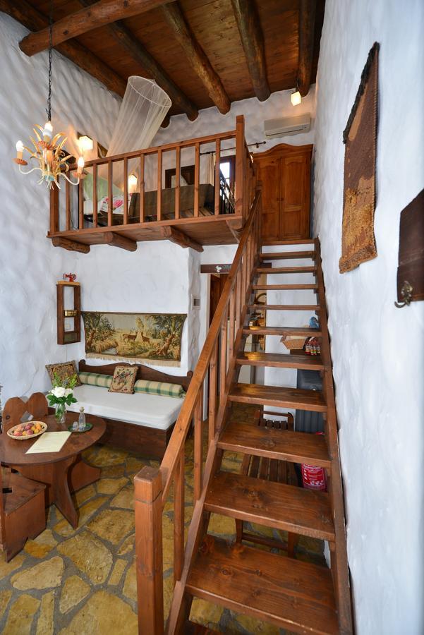 Ferienwohnung Viglatoras Sárkhos Exterior foto