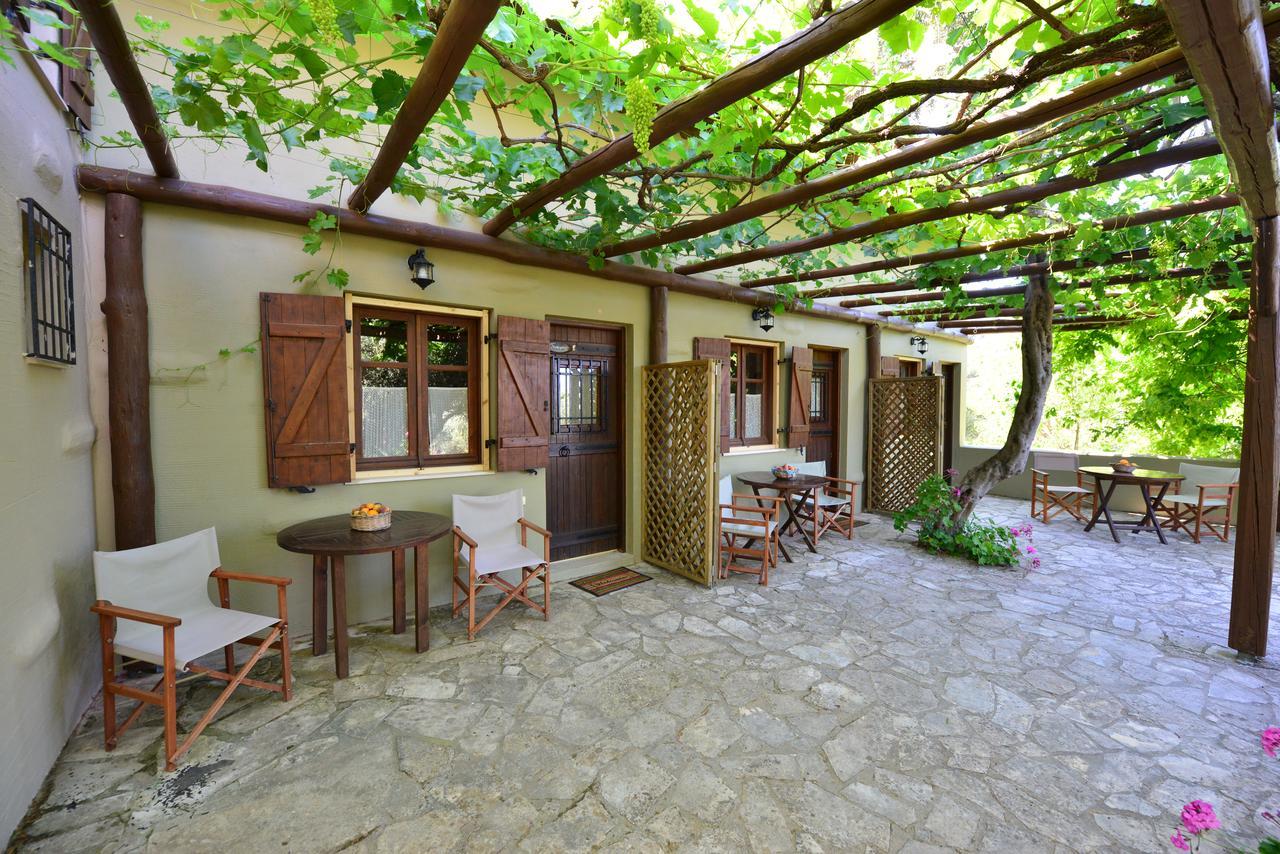 Ferienwohnung Viglatoras Sárkhos Exterior foto