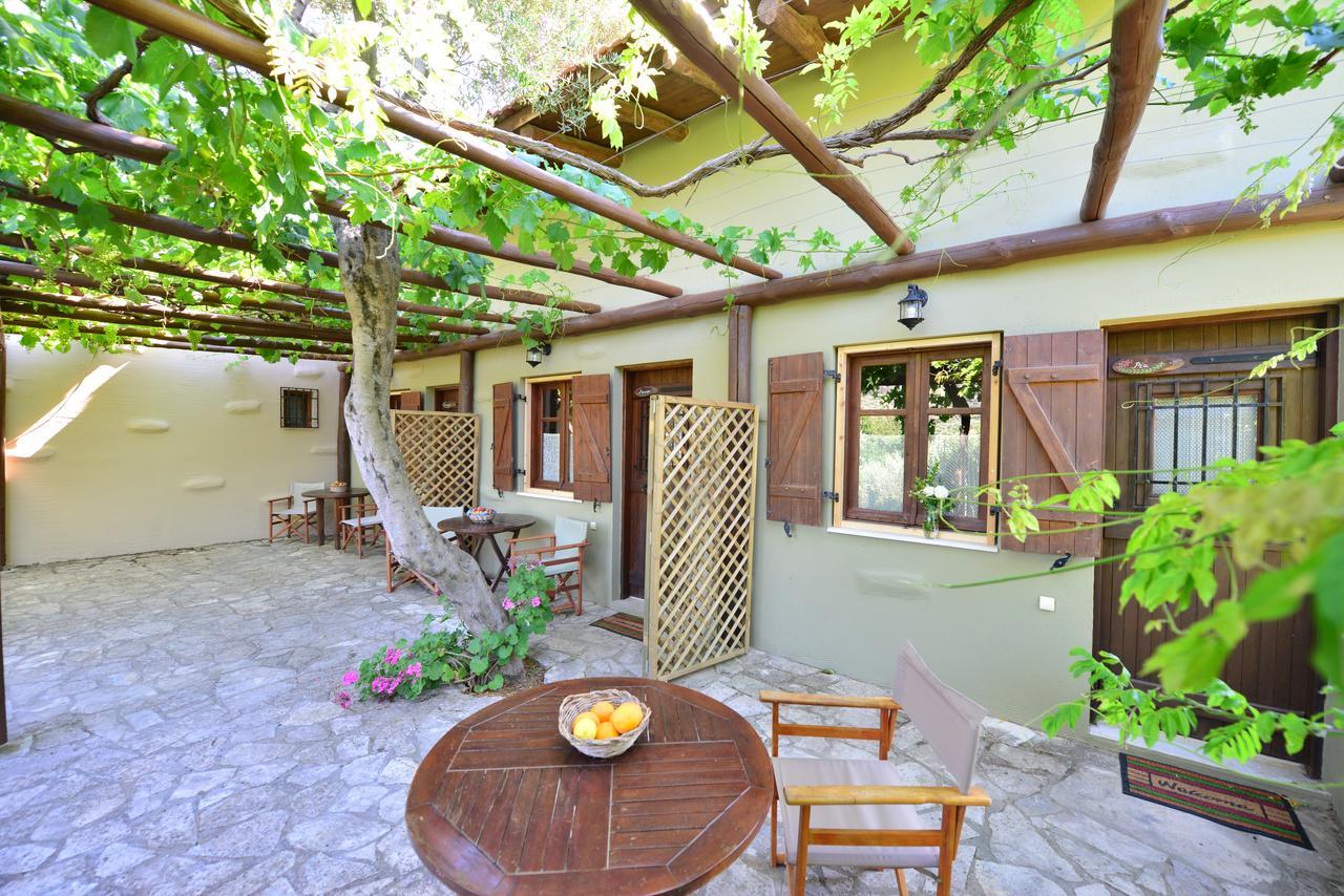 Ferienwohnung Viglatoras Sárkhos Exterior foto